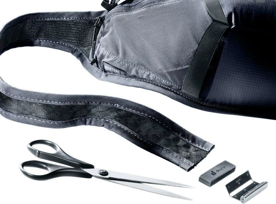 Çantë beli Deuter Shortrail III, 3 L, E zezë