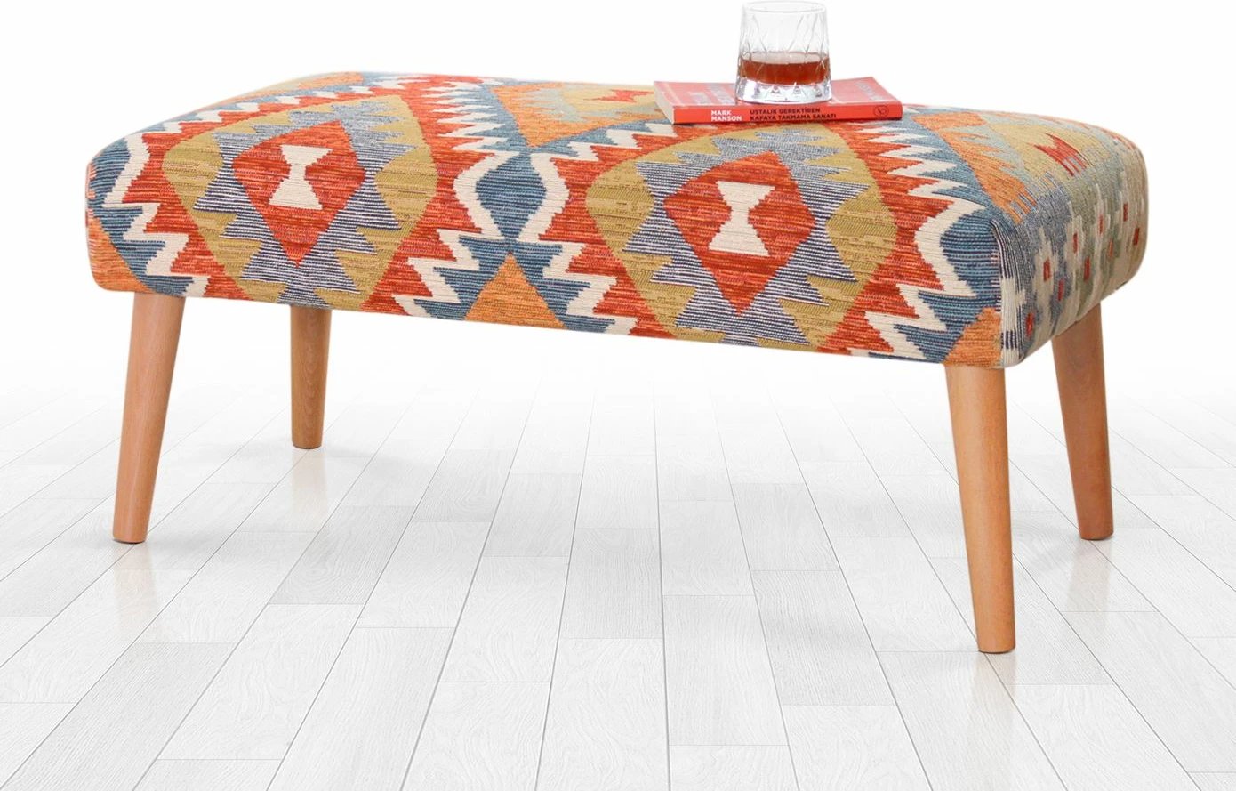 Bankë Atelier del Sofa, Beshir, shumëngjyrëshe