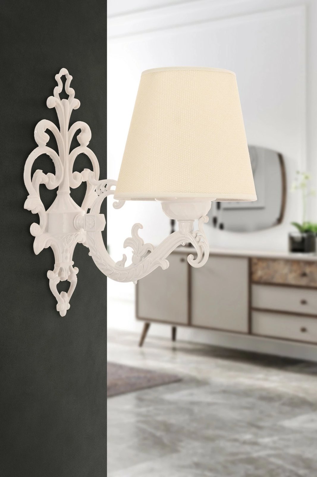 Llambë muri Opviq Claire, krem dhe e bardhë