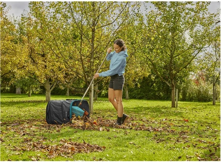 Thes mbeturinash kopshti Gardena 11715-20, 130L, plastikë e ricikluar, i zi/gjelbër