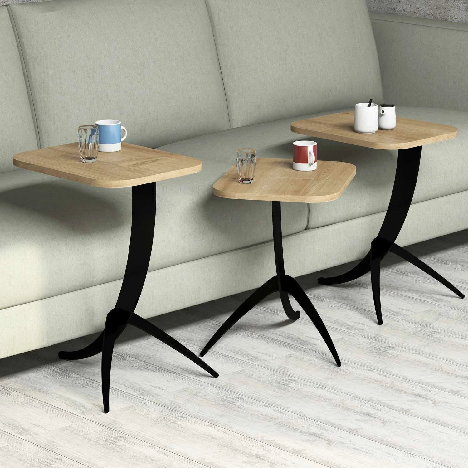 Set tavolinash ndihmëse (3 copë), Hanah Home, Pion - ngjyrë lisi