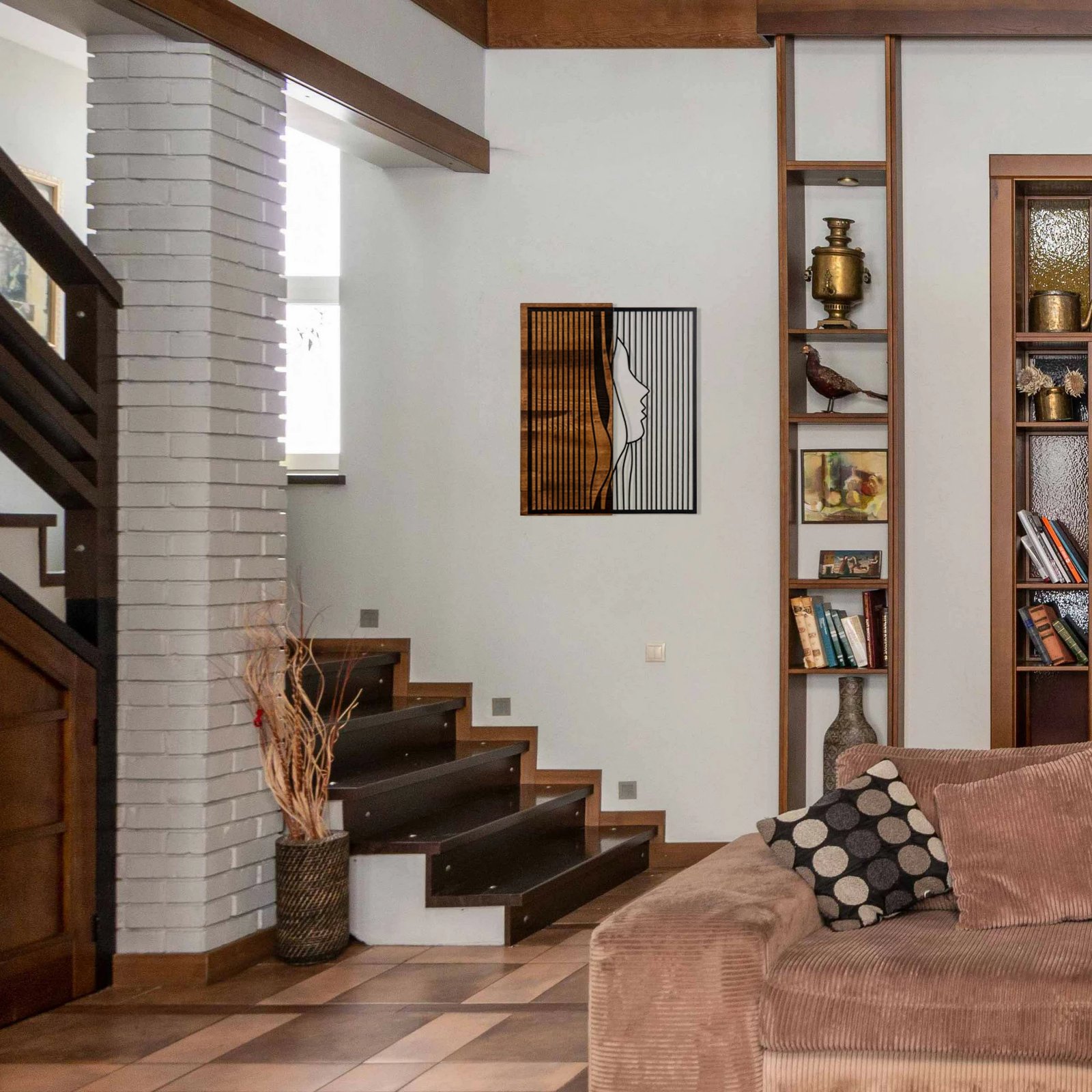 Aksesor dekorativ prej druri për mur, Wallity Esaret, ngjyrë e zezë dhe arre, 48x58cm