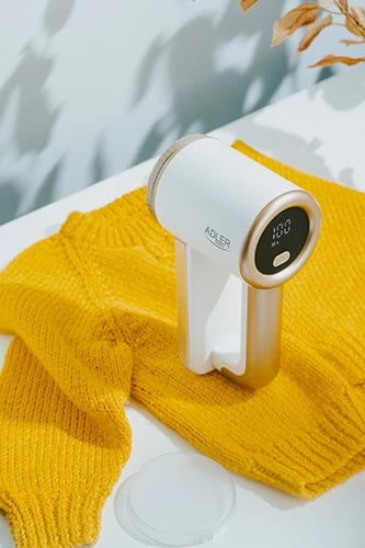 Heqës pushash Adler AD 9617 me LCD, 3 shpejtësi 6500/7500/8500 rpm, bateri 2000 mAh, sipërfaqe pune 6.5 cm, e bardhë-ari