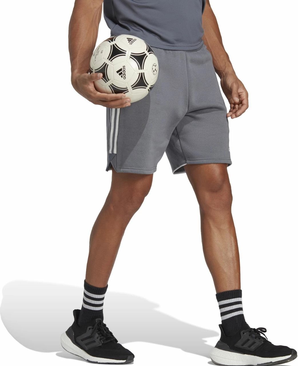 Shorce për meshkuj adidas, gri Shorce për meshkuj adidas, gri