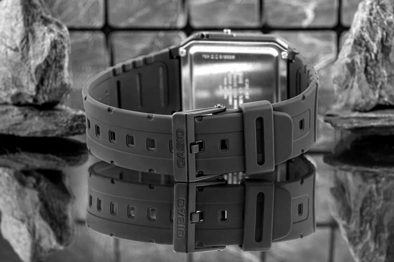 Orë dore CASIO unisex, e zezë