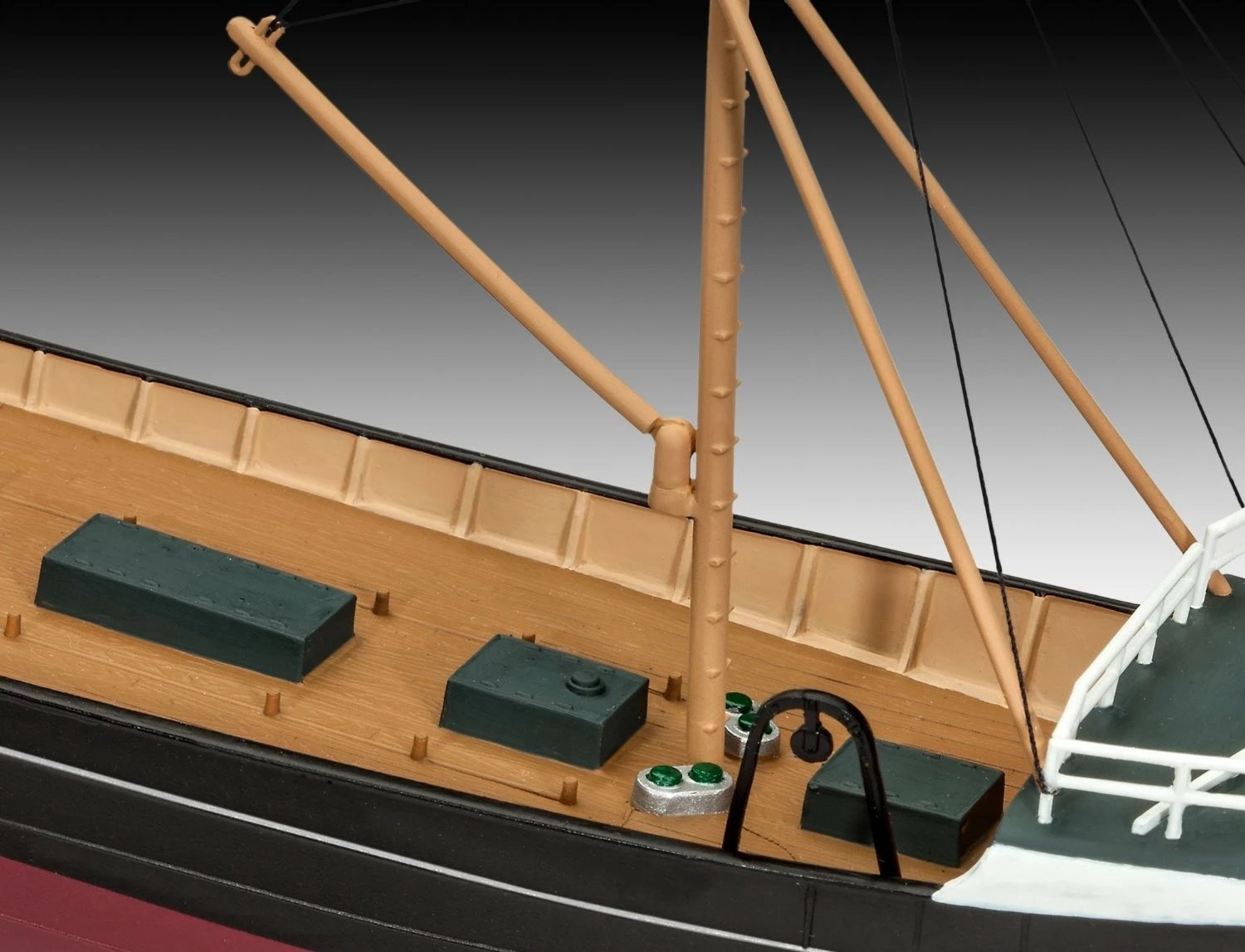 Model anije peshkimi Revell Northsea Fishing Trawler, 1:142, plastikë, për montim
