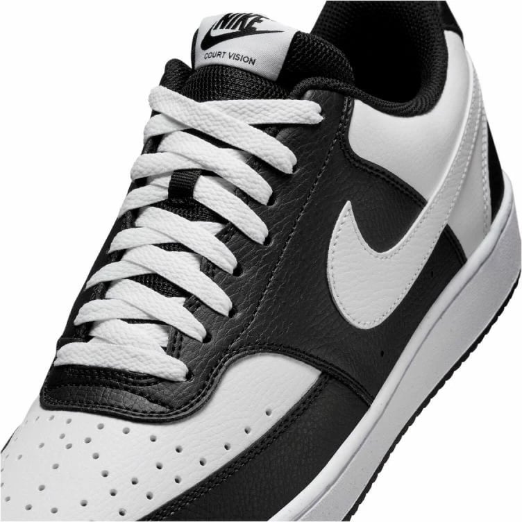 Atlete për meshkuj Nike, të bardha dhe të zeza
