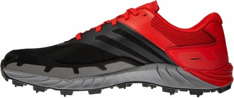 Atlete me thumba për femra Inov-8, të zeza të kuqe