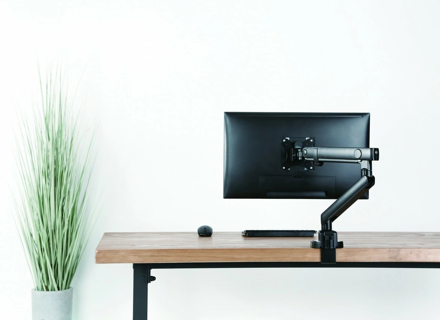 Krah monitori IcyBox IB-MS313-T, për tavolinë, deri 32", i zi Krah monitori IcyBox IB-MS313-T, për tavolinë, deri 32", i zi
