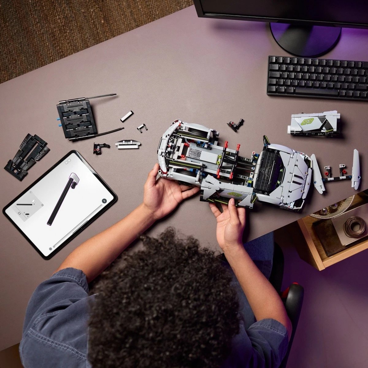 Set ndërtimi LEGO Technic 42214 Lamborghini Revuelto, 1135 pjesë, i bardhë