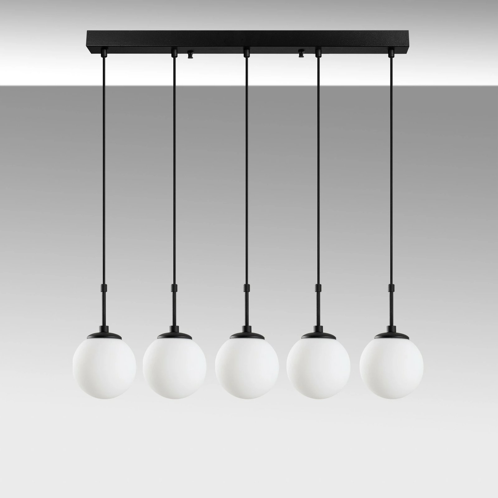 Llambë tavani Opviq Orbital, e zezë, 80x15x115cm