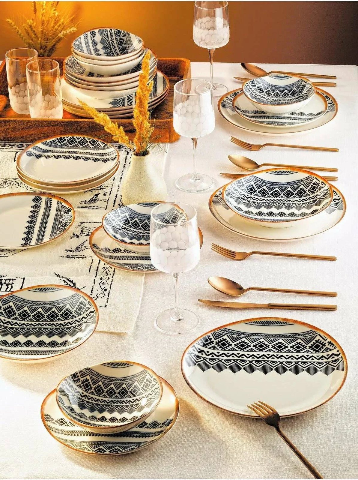 Set darke 18 pjese Hermia Concept, MCH10390