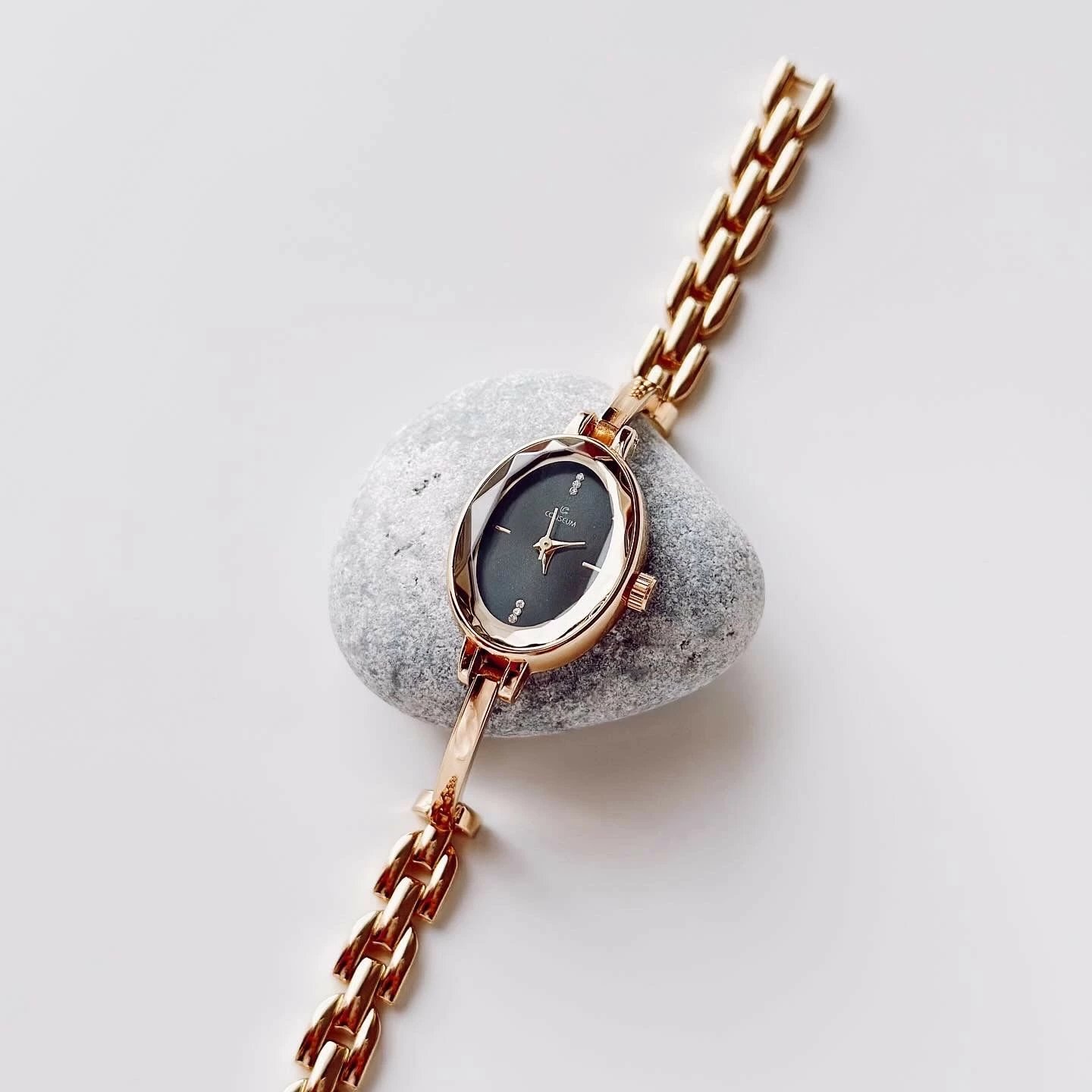 Orë dore për femra Jumeon, Pera, e zezë dhe e artë