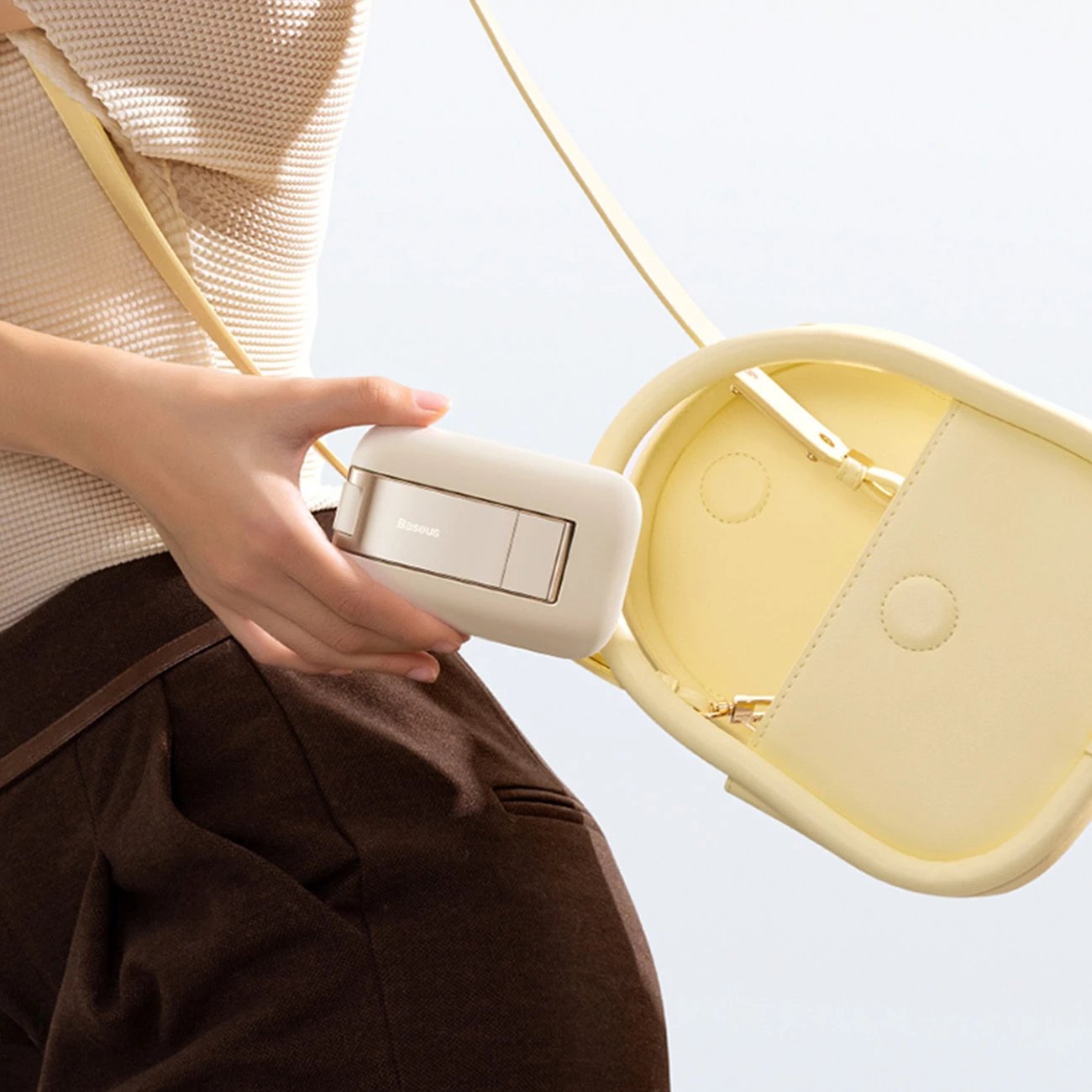 Mbajtës i rregullueshëm për celular Baseus Seashell Series, B10551500111-00, i zi