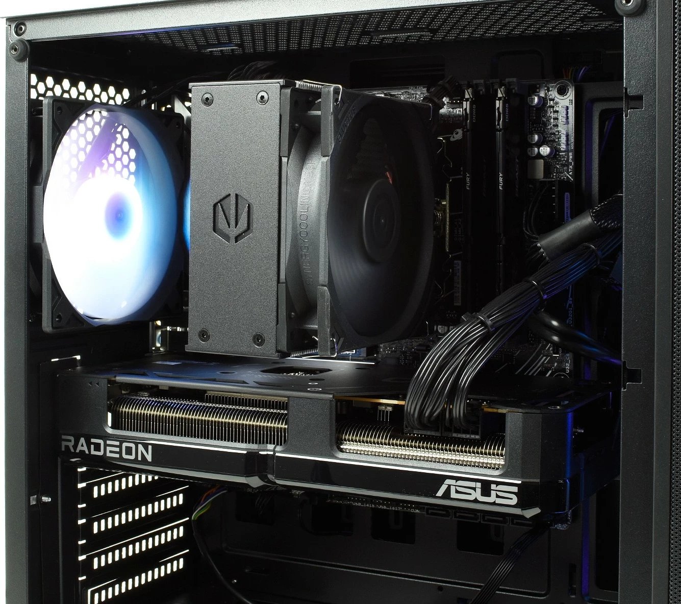 Kompjuter Komputronik Ultimate R570 Ryzen 5 RX 7800 XT 32GB 2TB zi