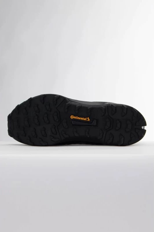 Atlete për meshkuj adidas Terrex AX4 Mid Gtx, të zeza