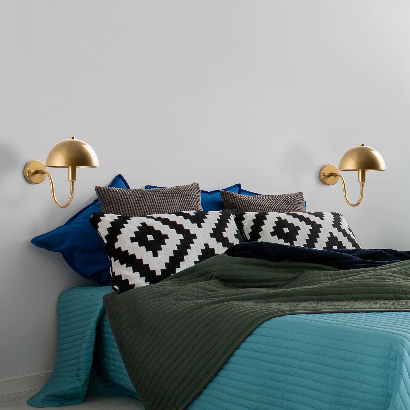 Llambë muri Opviq, Togg - 14828, ngjyrë ari