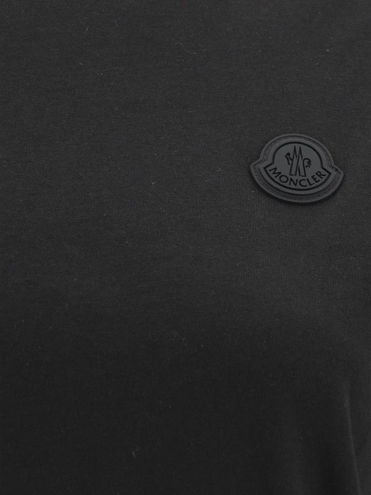 Maicë Moncler për femra, e zezë