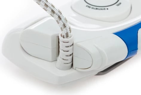 Hekur udhëtimi, Adler AD 5015, 700 W, dorezë palosëse, shollë jo-ngjitëse