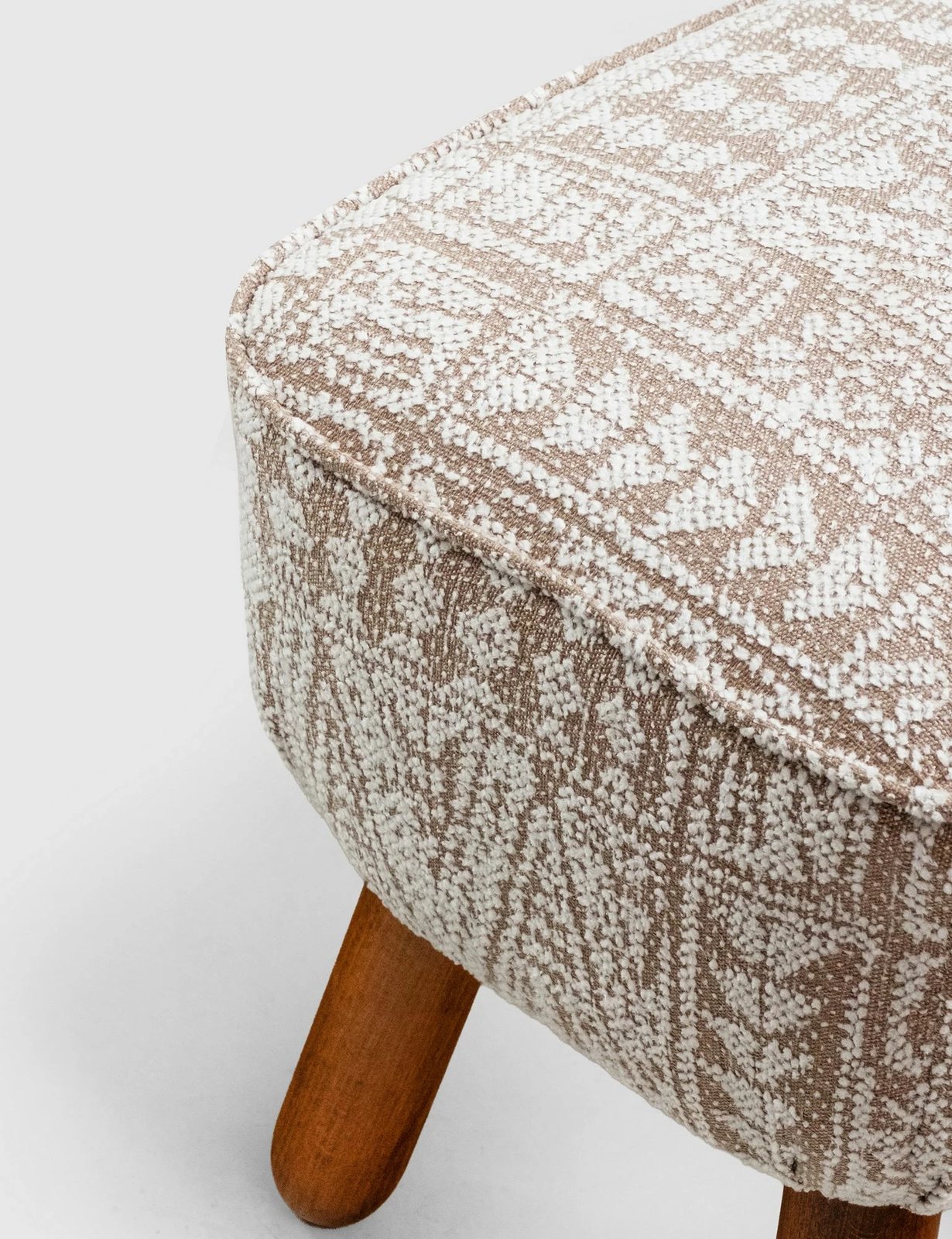 Tuffet Mythology Etnik, bezhë, Atelier del Sofa