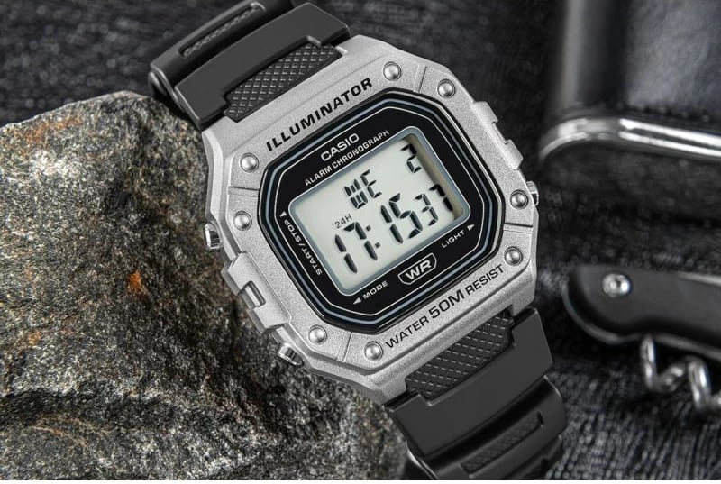 Orë dore për meshkuj Casio, e zezë