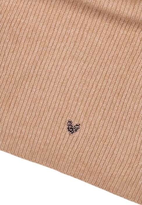 Shall Pieces femra, bezhë