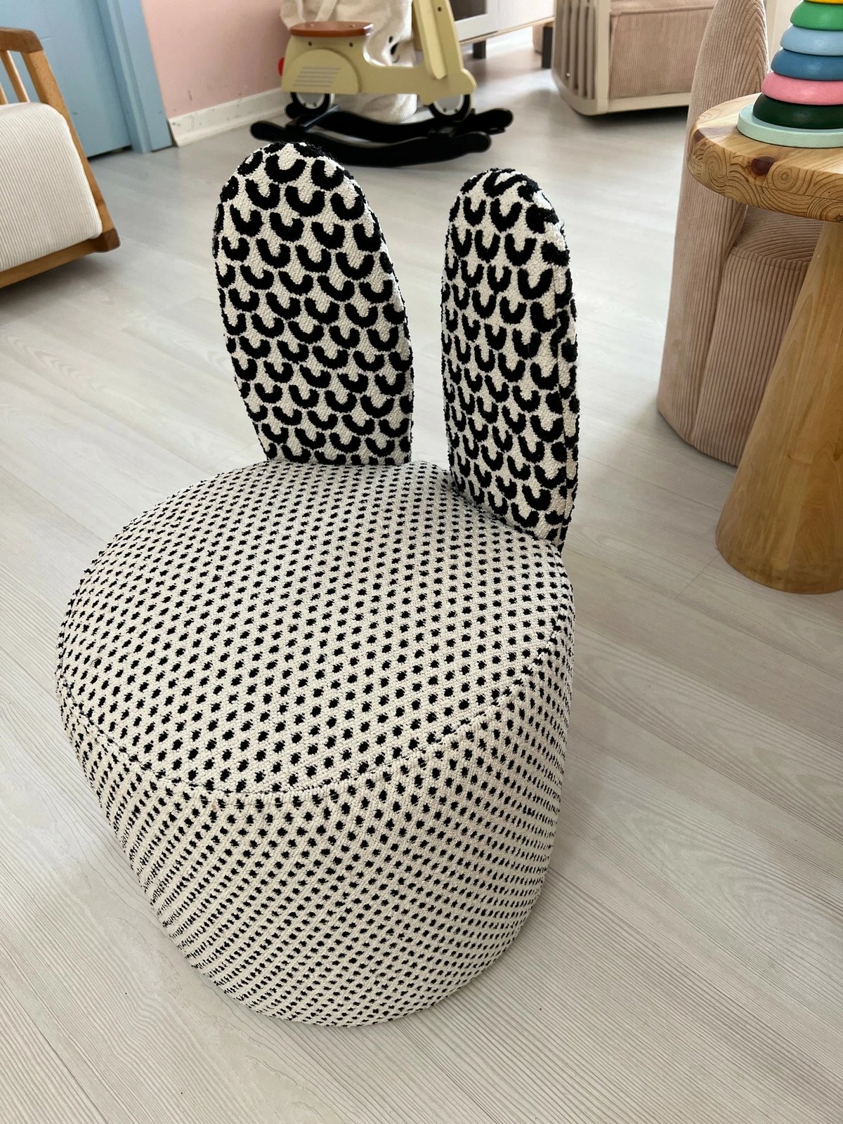 Karrige 'Wing' me veshë lepurushi, Atelier del Sofa, Bunny - Desen