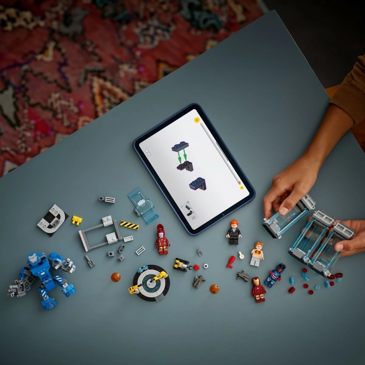 Set ndërtimi LEGO Marvel Iron Man Laboratory: Armory 76315, 384 pjesë