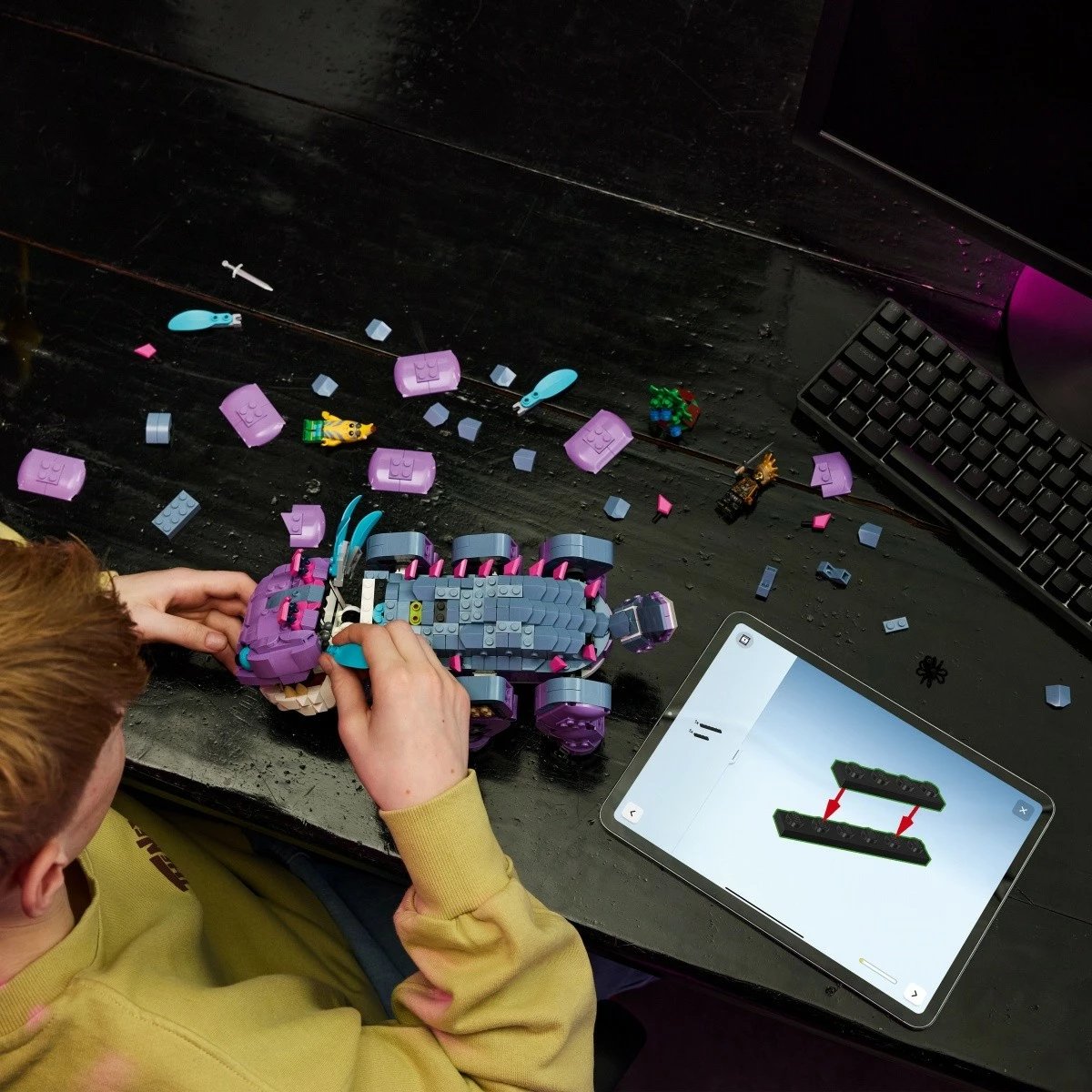 Set ndërtimi LEGO Fortnite Klombo 77077, 1084 pjesë, për fëmijë 10+, vjollcë