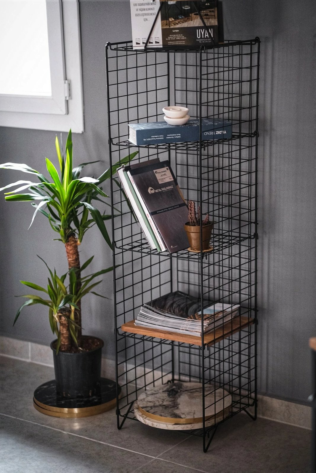 Raft librash metalik Hanah Home, Elvis, ngjyrë e zezë