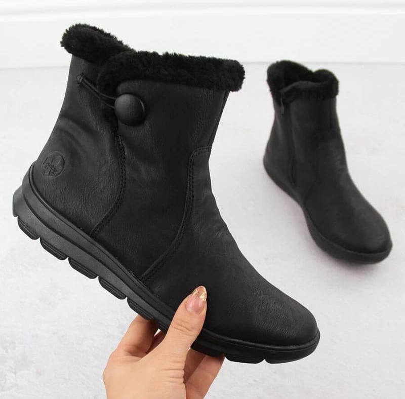 Çizme Rieker për femra, të zeza