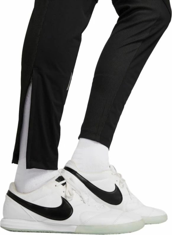 Pantallona sportive për meshkuj Nike, të zeza