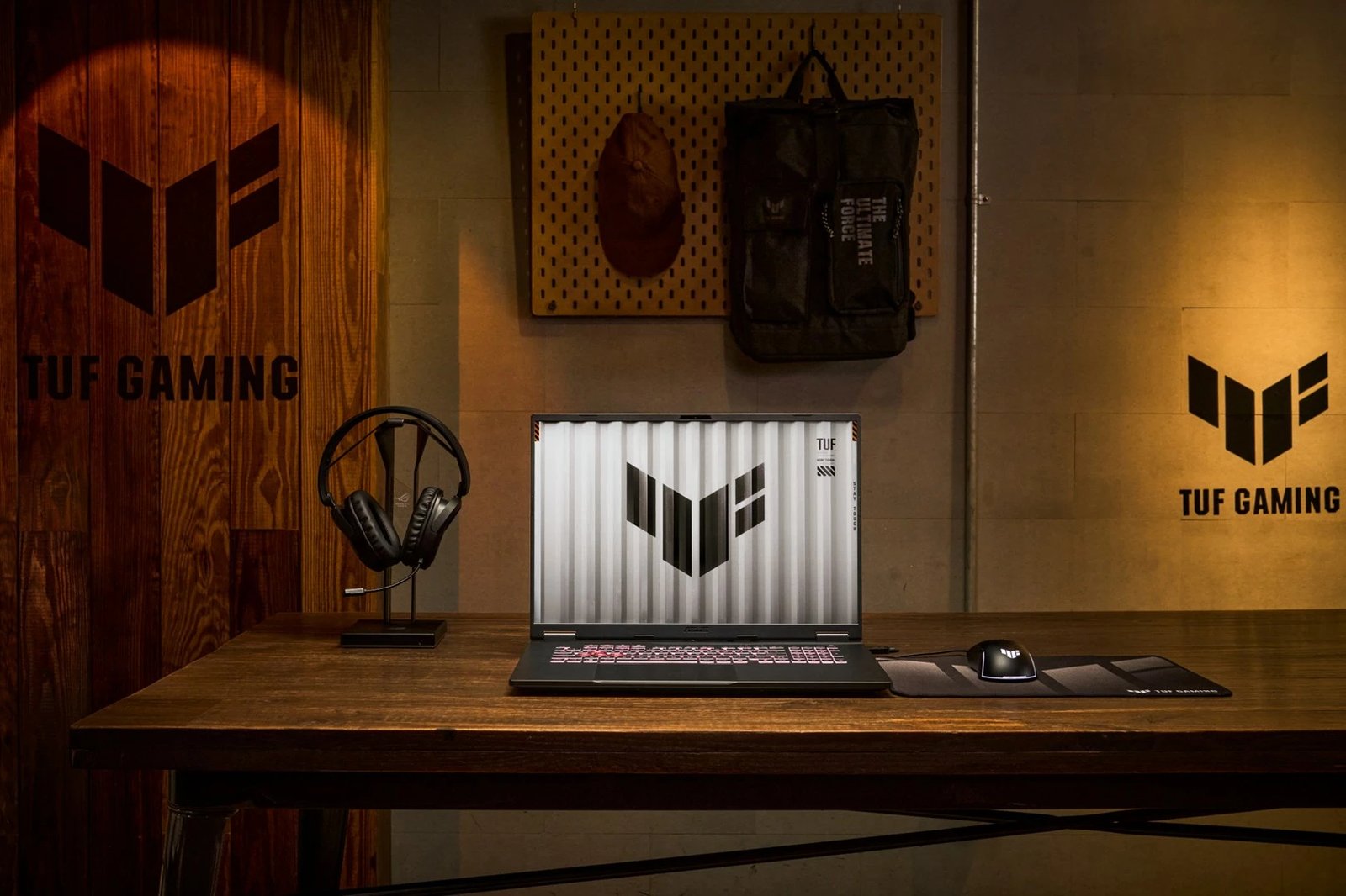 Laptop gaming ASUS TUF Gaming A18 FA808UM-S9058, 18", AMD Ryzen 7, 16 GB RAM, 512 GB SSD, NVIDIA RTX 5060, Gri