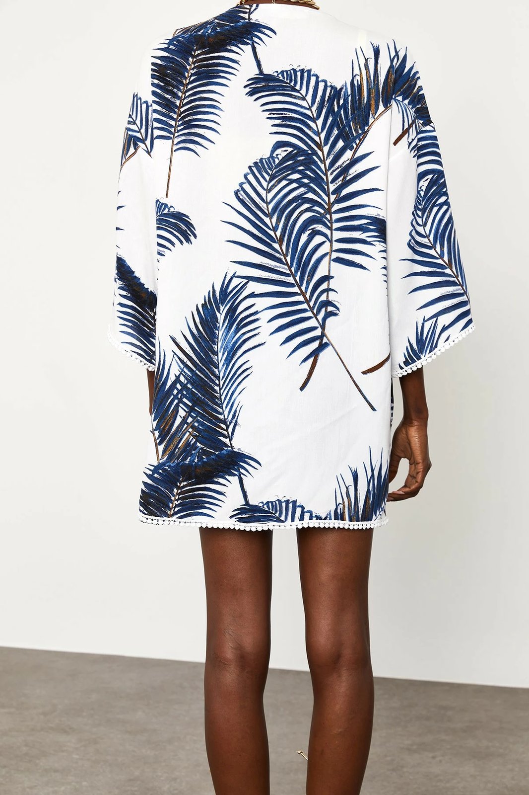 Kimono Jumeon, e bardhë dhe blu, X9821