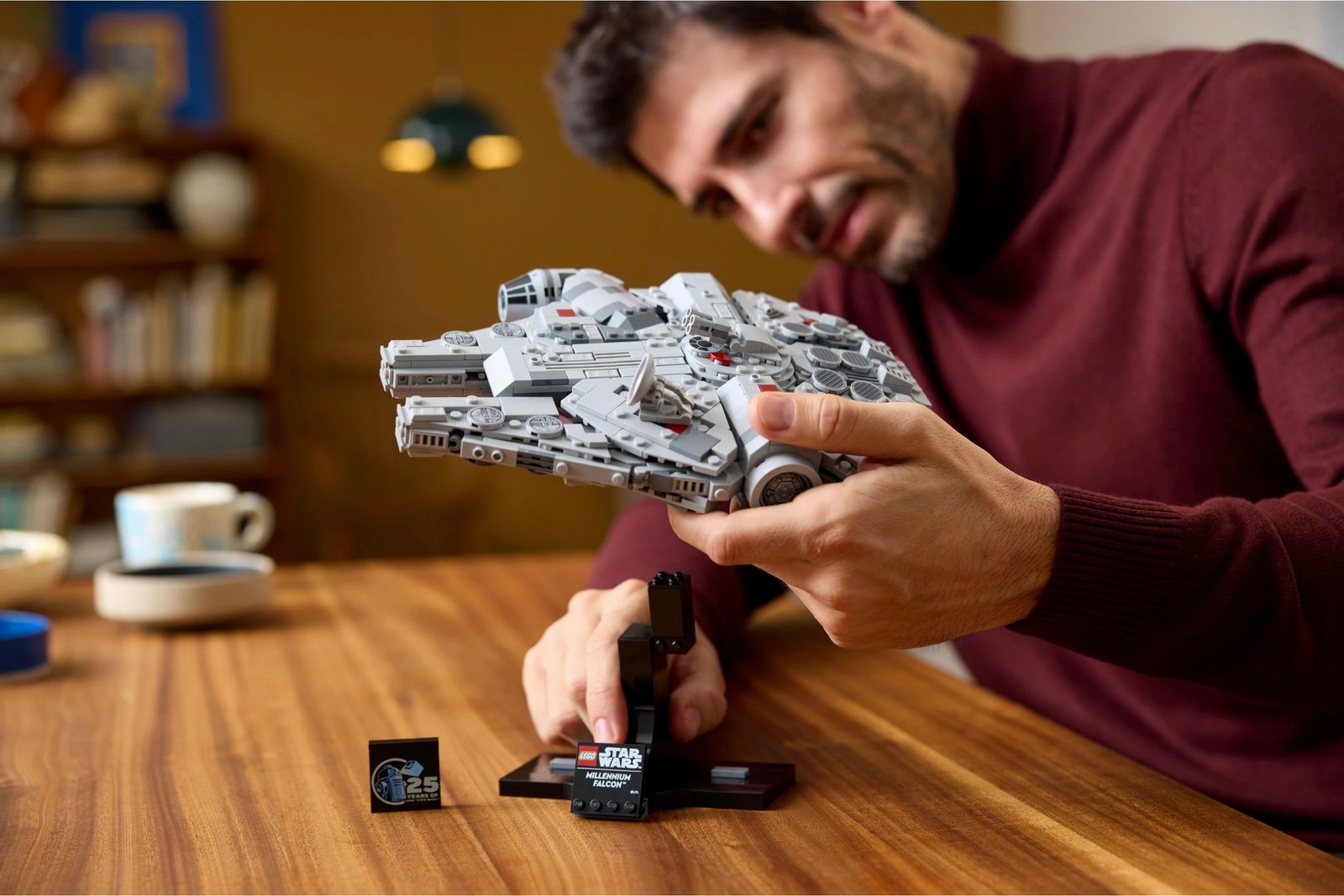 Set ndërtimi LEGO Millennium Falcon, 18 vjet, Plastik, 921 pjesë, shumëngjyrësh Set ndërtimi LEGO Millennium Falcon, 18 vjet, Plastik, 921 pjesë, shumëngjyrësh