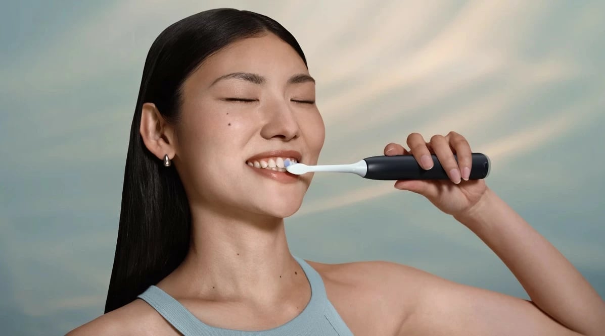 Furçë dhëmbësh elektrike Philips Sonicare HX7411/02, me aplikacion, e zezë