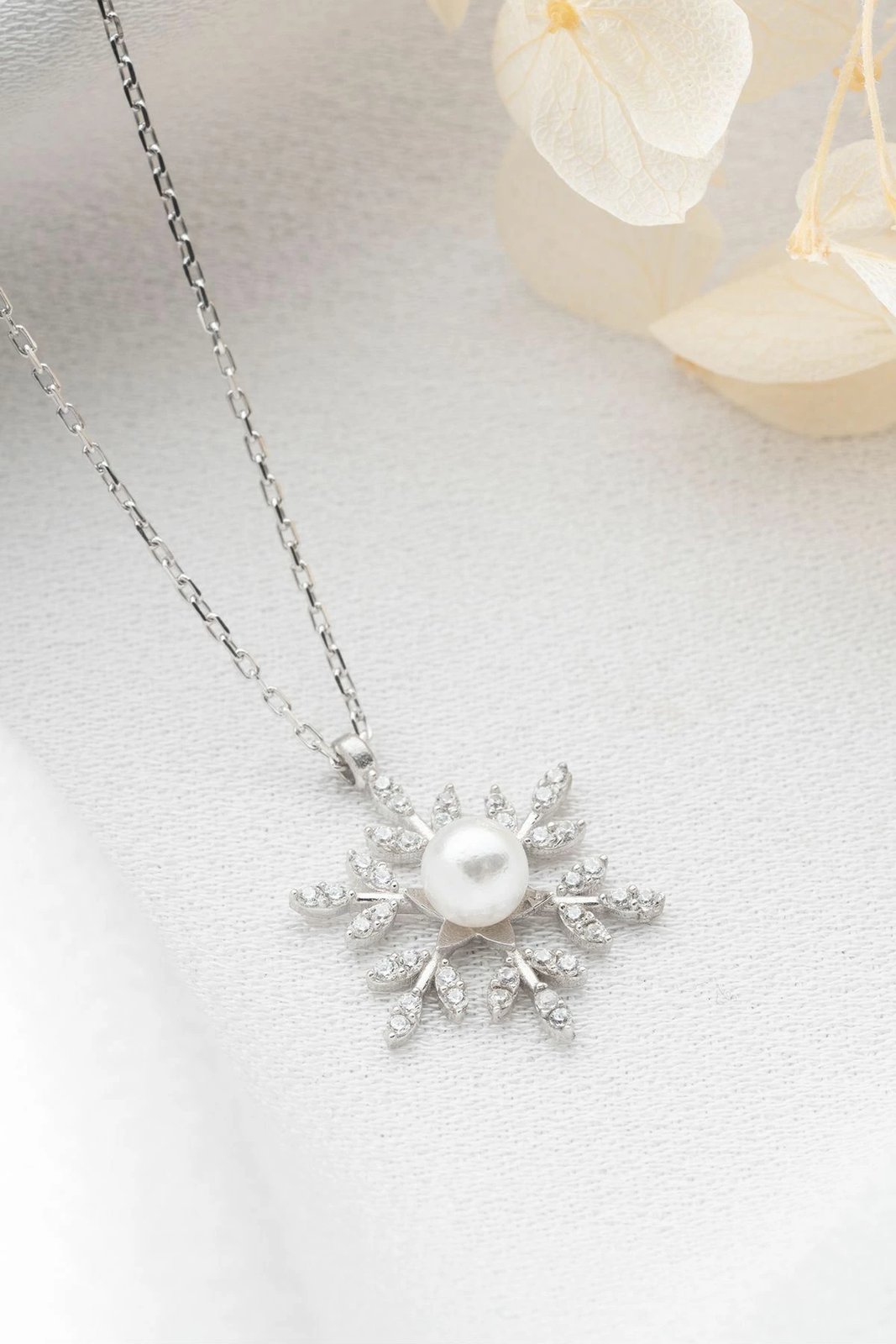 Varëse argjendi, Jumeon, TYC1BD3857EF292D70