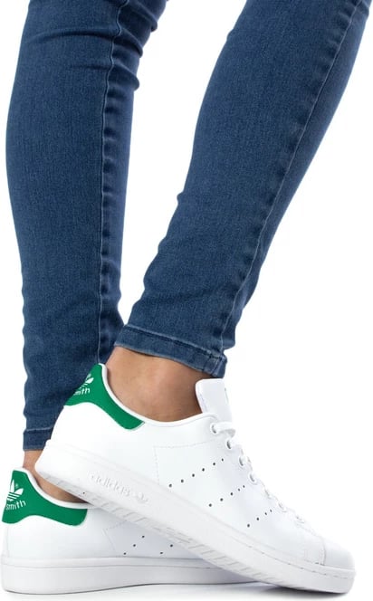 Atlete femra adidas, të bardha