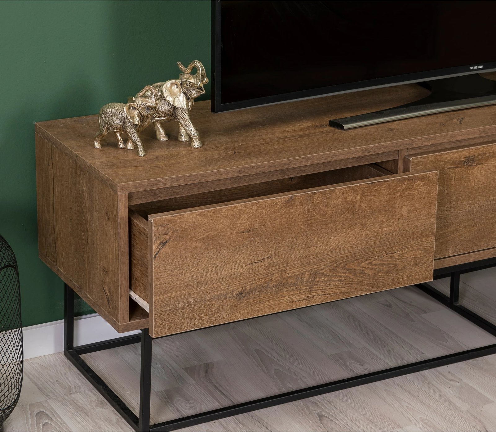 Set mobiljesh për dhomë dite, Skye Decor, Laxus Takım 26, ngjyrë arre dhe e zezë