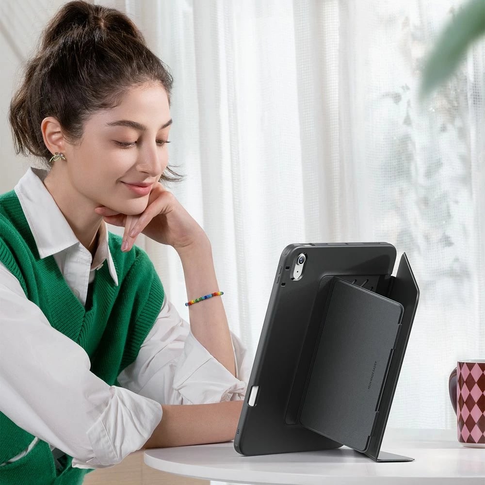 Mbështjellës ESR Flip Hybrid për iPad 10.9" (2020-2022) / 11" (2024-2025), i zi