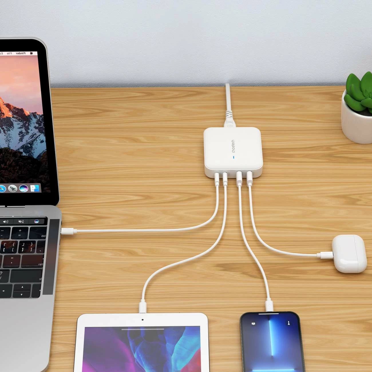 Karikues muri Choetech PD8008, 100W, 2x USB-C, 2x USB-A, i bardhë
