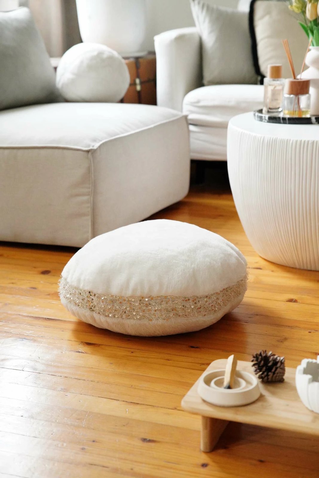 Jastëk dekorativ Evila Originals, pelush, ngjyrë ecru