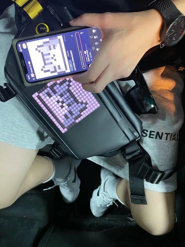 Çantë Me Ekran Led DIVOOM Pixoo slingbag