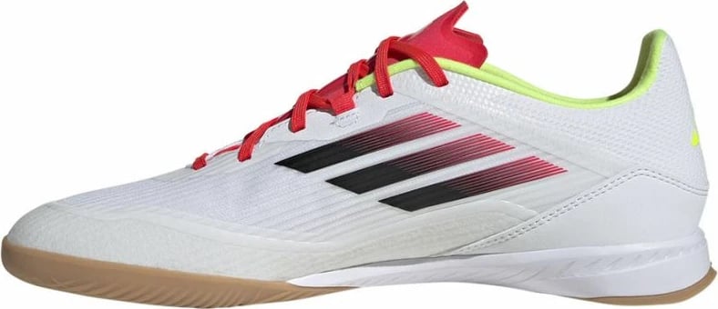 Atlete futbolli adidas për meshkuj, të bardha