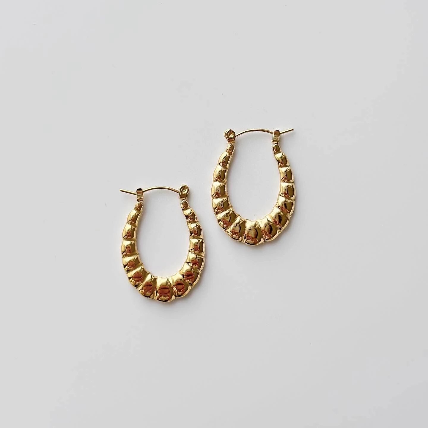 Vathë çeliku ngjyrë ari, Jumeon, Bella