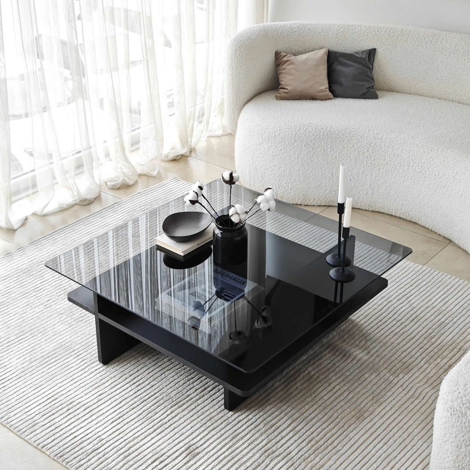 Tavolinë kafeje Skye Decor, katrore, ngjyrë e zezë dhe fume