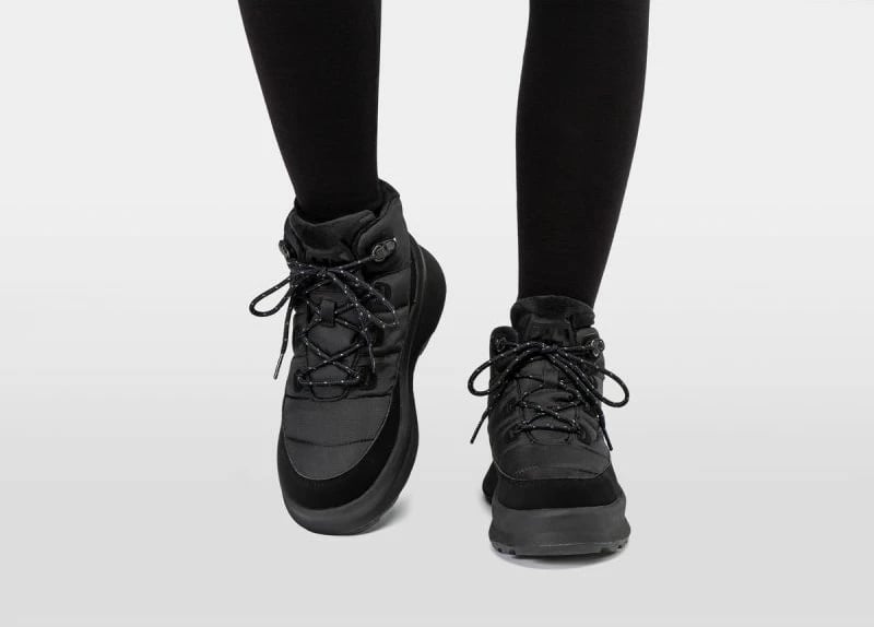 Çizme dimri për femra Helly Hansen, të zeza