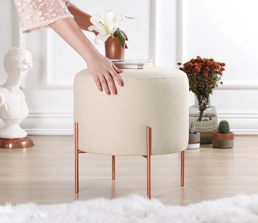 Puf Atelier del Sofa, ngjyrë krem, këmbë bakri, 46