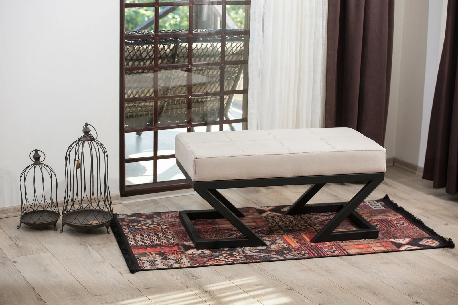 Puf Abay, kadife bezhë, Atelier del Sofa