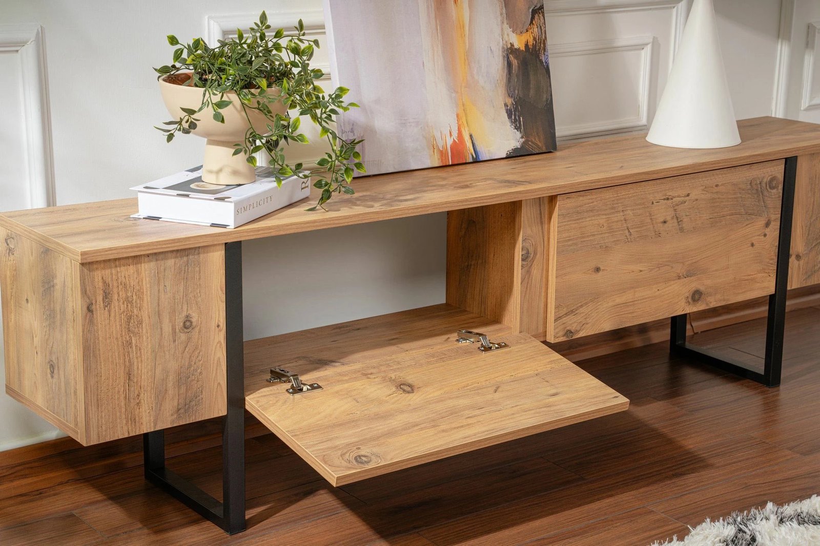 Komodë TV Nordure, ngjyrë Atlantic Pine, e zezë